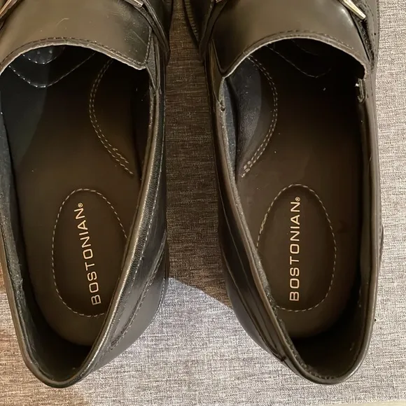 New Bostonian Men’s Slip on Loafers Size 11 Black Leather Work Comfort