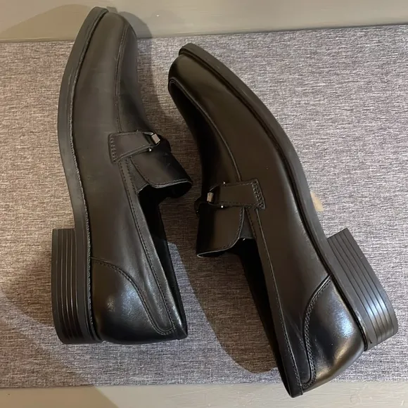New Bostonian Men’s Slip on Loafers Size 11 Black Leather Work Comfort