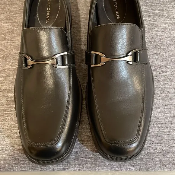 New Bostonian Men’s Slip on Loafers Size 11 Black Leather Work Comfort