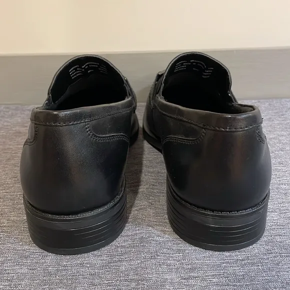 New Bostonian Men’s Slip on Loafers Size 11 Black Leather Work Comfort