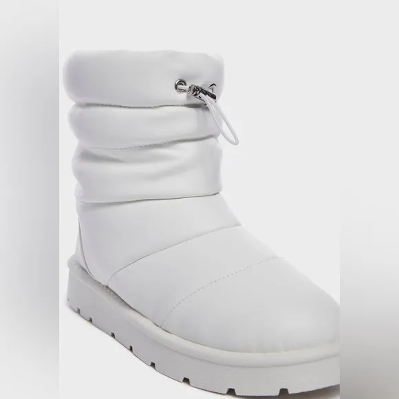 New Boutique Puffer Boots