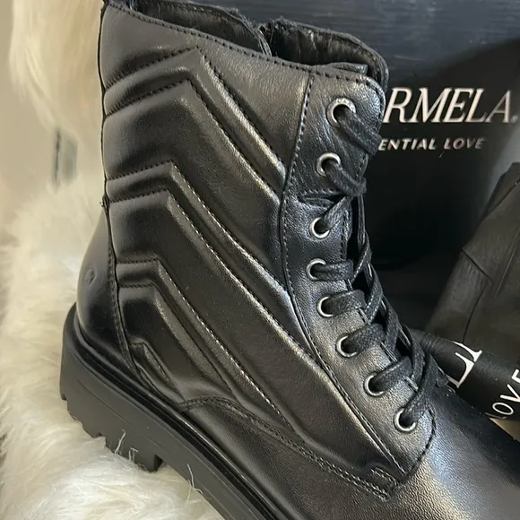 NEW, CARMELA LEATHER COMBAT BOOTS BLK SZ 8 1/2 &amp; 9