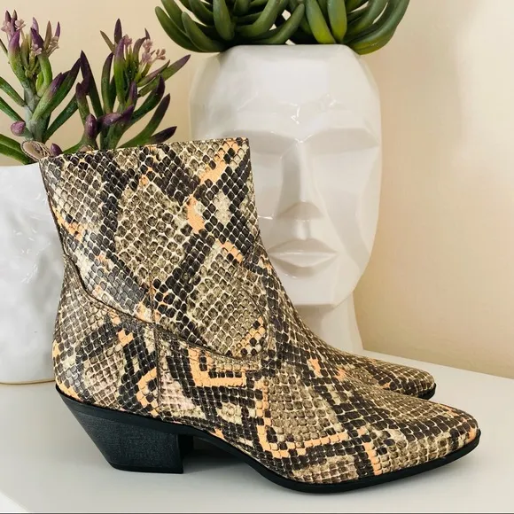 New Circus by Sam Edelman Western boho ankle snakeskin Boots