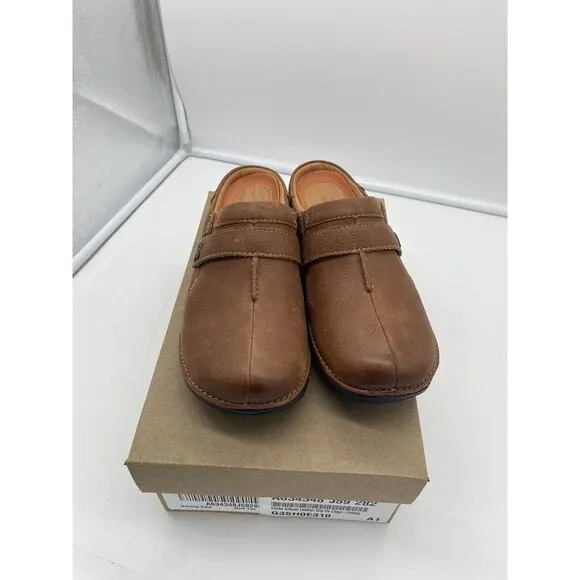 New Clarks Artisan UnLoop Ease Slip-On Brown Leather Loafers Clogs Comfort Sz 7M