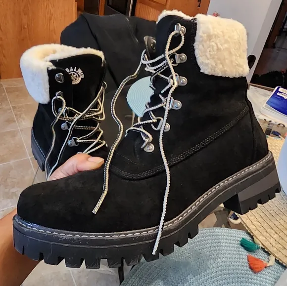 NEW GLOBALWIN Women's Quilted Ankle Boots Fashion Combat Boots Lace Up Low Heel