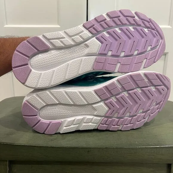 NEW NEW BALANCE FUELCORE URGE SNEAKERS SZ 7 - 9069
