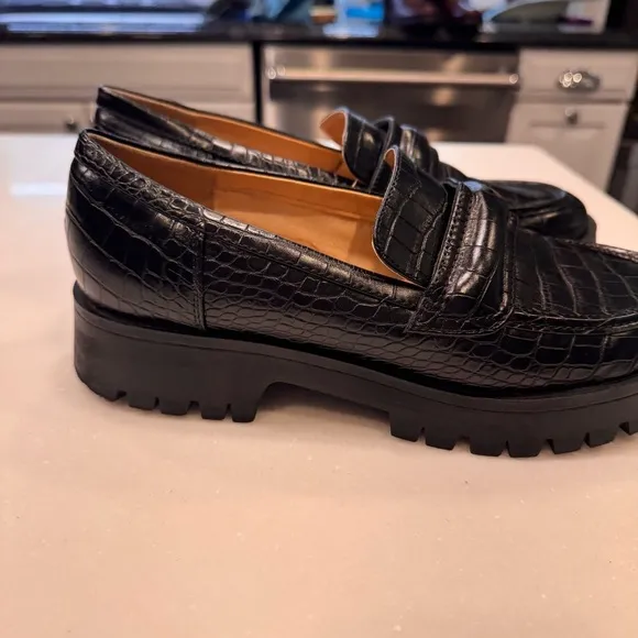 New Nine West Garren Black Croc Embossed Lug Sole Loafer Womens  Size 9.5
