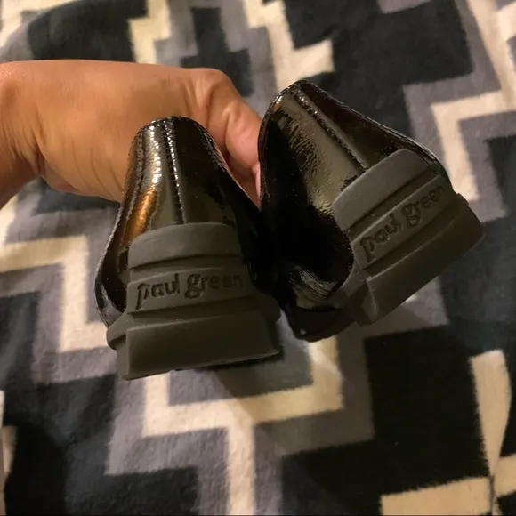New Paul Green The Neutron loafers in crinkle black patent leather Size 5.5