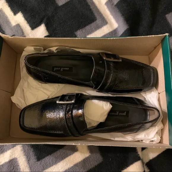 New Paul Green The Neutron loafers in crinkle black patent leather Size 5.5