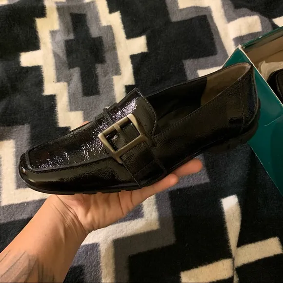 New Paul Green The Neutron loafers in crinkle black patent leather Size 5.5