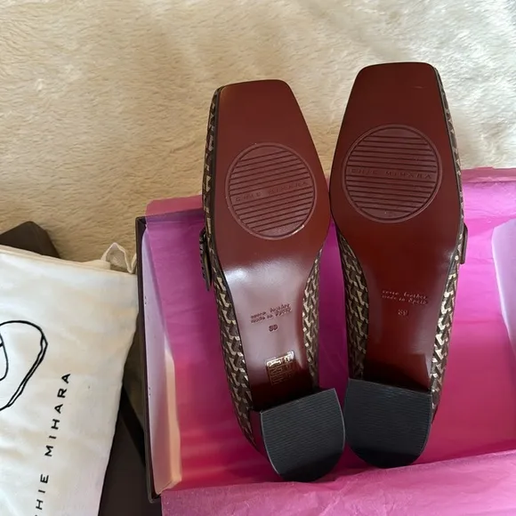 nib Chie Mihara ‘Reva’ Brown Suede Graphic Buckle Low Heel Loafers size 9