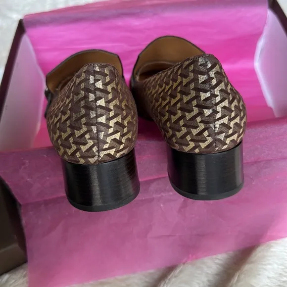 nib Chie Mihara ‘Reva’ Brown Suede Graphic Buckle Low Heel Loafers size 9