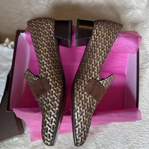 nib Chie Mihara ‘Reva’ Brown Suede Graphic Buckle Low Heel Loafers size 9