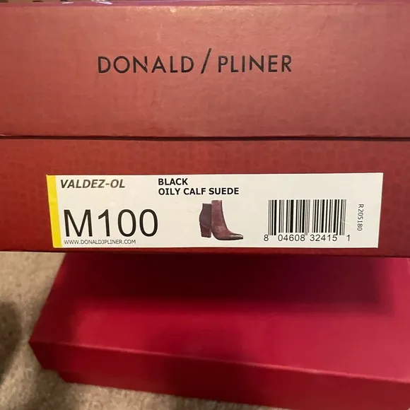 NIB DONALD PLINER BLACK VALDEZ BOOTIE BLACK 10