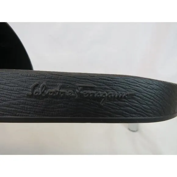 NIB SALVATORE FERRAGAMO GROOVE 6 BLACK RUBBER GANCINI LOGO SANDALS SLIDES 9 M
