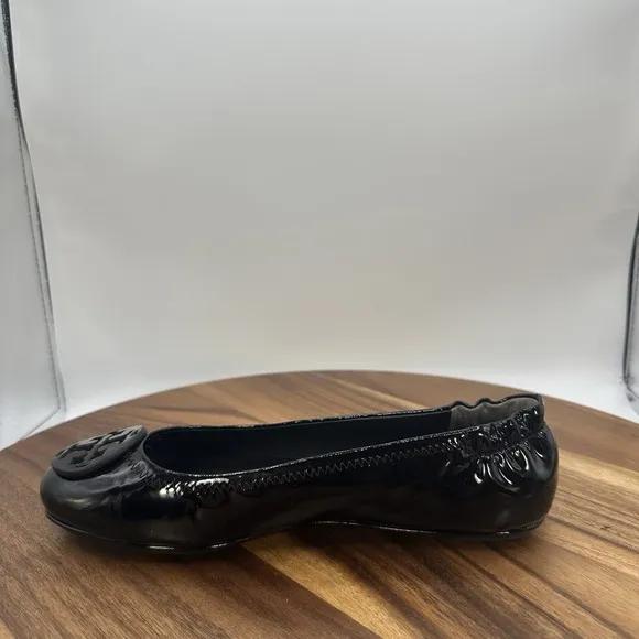 NIB Tory Burch Minnie Travel Ballet Flats Black Patent Leather Logo Women's 6M