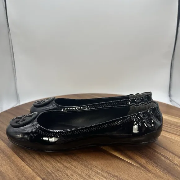 NIB Tory Burch Minnie Travel Ballet Flats Black Patent Leather Logo Women's 6M