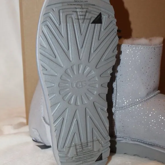 NIB‎ UGG WOMEN'S METALLIC BAILEY BOW MINI SUEDE SHEARLING LINED ANKLE BOO…