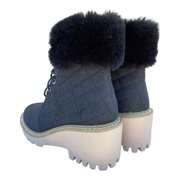 Nicole Miller Black Latte Quilted Boots Size 6‎