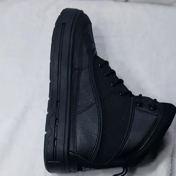 Nike ACG Men's Black Boots