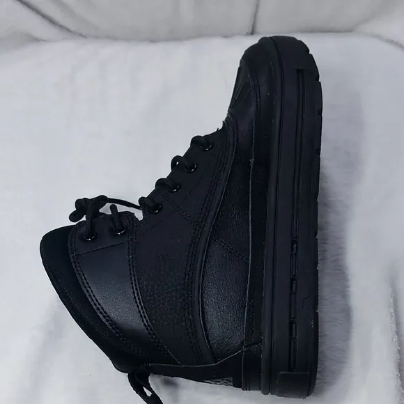 Nike ACG Men's Black Boots