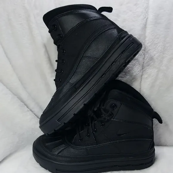 Nike ACG Men's Black Boots