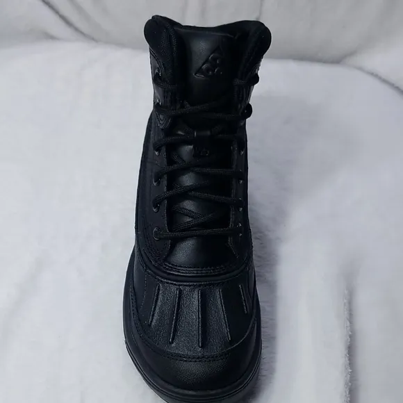 Nike ACG Men's Black Boots