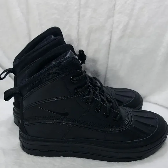 Nike ACG Men's Black Boots