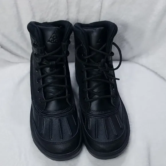Nike ACG Men's Black Boots