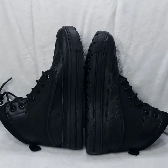 Nike ACG Men's Black Boots