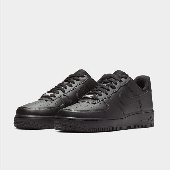 Nike Air Force 1 ‘07 Basketball Tennis Shoe