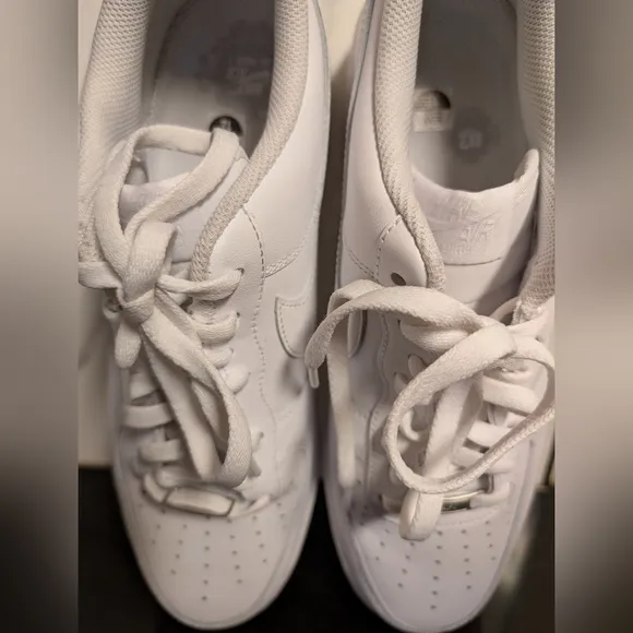 Nike Air Force 1’07 Triple White Low Sneakers Men's Size 12 Like New MSRP $115