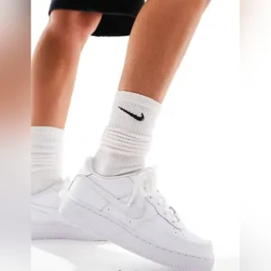 Nike Air Force 1’07 Triple White Low Sneakers Men's Size 12 Like New MSRP $115