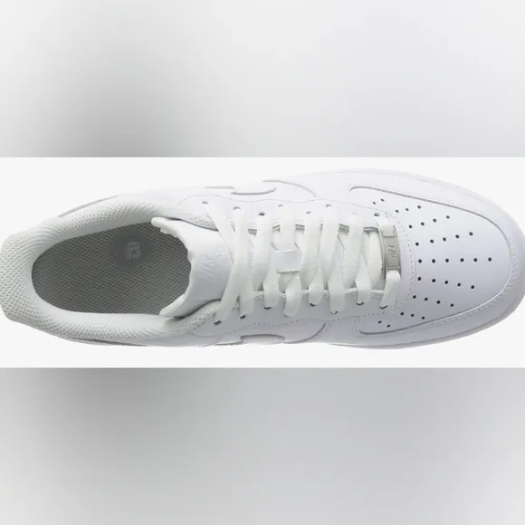 Nike Air Force 1’07 Triple White Low Sneakers Men's Size 12 Like New MSRP $115