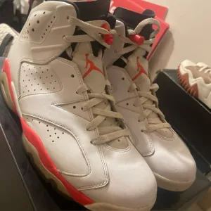 Nike Air Jordan 6 White Infrared 2014 #384664-123 Size 11