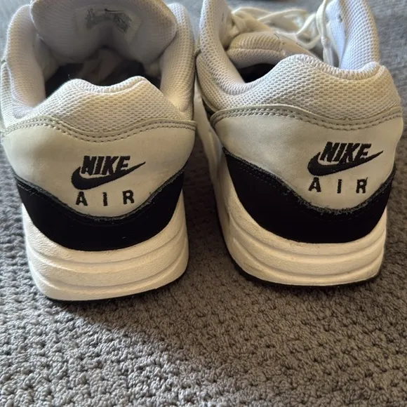 Nike Air Max 1 GS White Black Sneakers Size 7Y Women’s 8.5  Retro – FLASH DROP