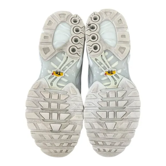 Nike Air Max Plus Tn Women’s Triple White Sneakers Size 10 2021