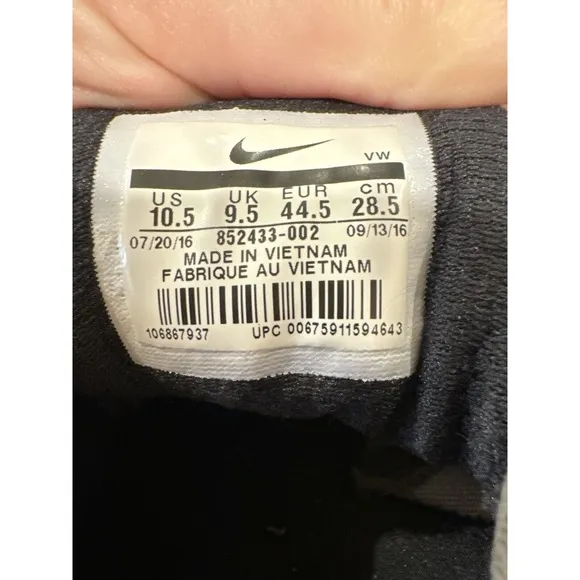 Nike Air Versatile Basketball Sneakers Shoes Men 10.5 Gray 852433-002 Athleisure
