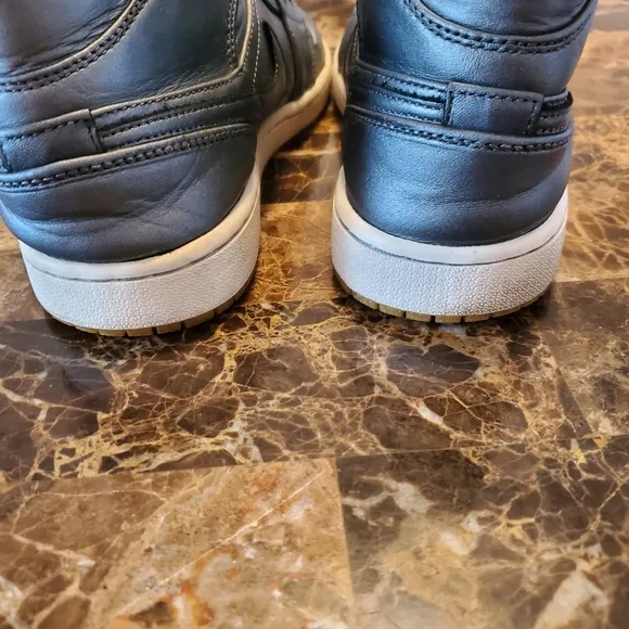Nike Jordon 1 Sneakers High-Top Style Retro 8.5