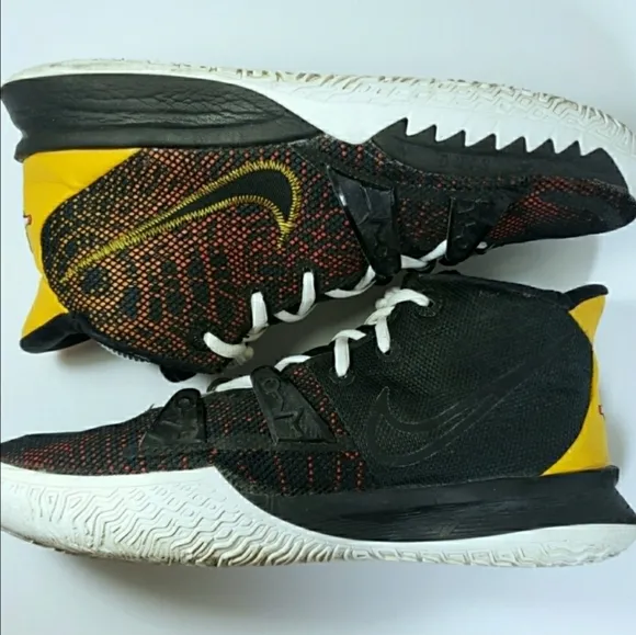 Nike Kyrie 7 Roswell Rayguns Hightop Basketball Shoes Sneakers