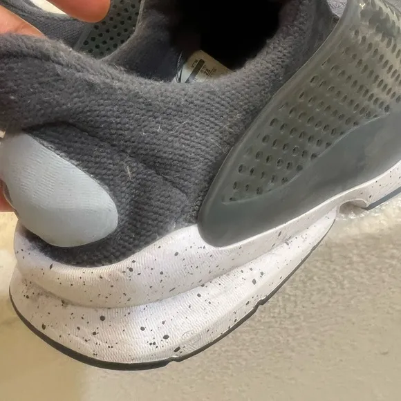 Nike Men's Sock Dart Grey/White  Fashion Shoe Sneakers‎ Size 10