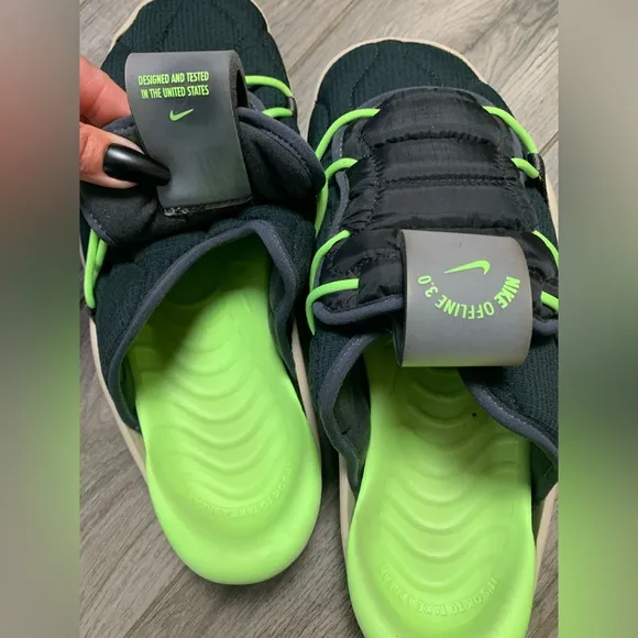 Nike Offline 3.0 💚🖤 Slides