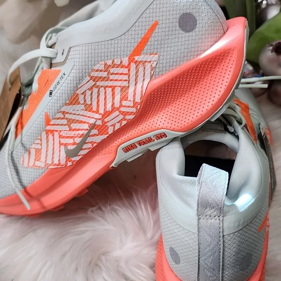 Nike Running Pegasus Trail 5 GORE-TEX Women sneakers size10.5 New