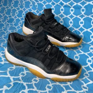 Nike Youth size 6.5y Air Jordan 11 low Barons Retro OG gum GS kids sneakers rare