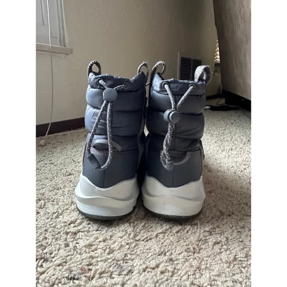 North Face Thermoball‎ Woman’s Snow Boots Grey Size 10