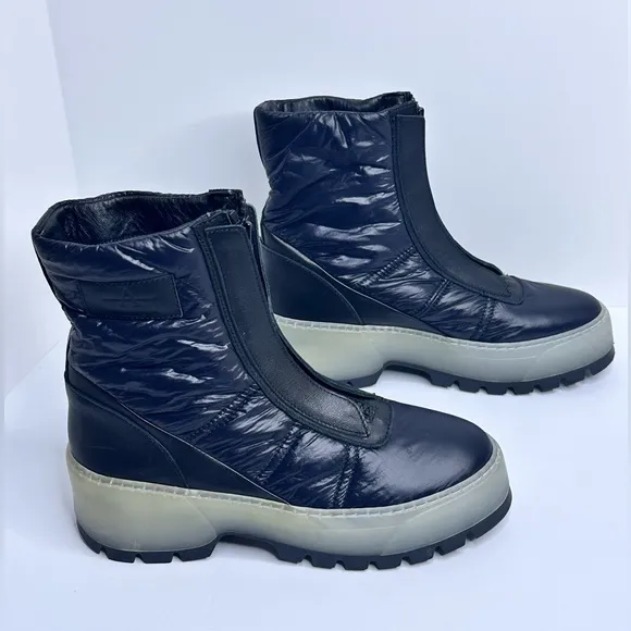 NWOB Aquatalia Amii Quilted Boots Black Nylon Chunky Lug Sole Weatherproof
