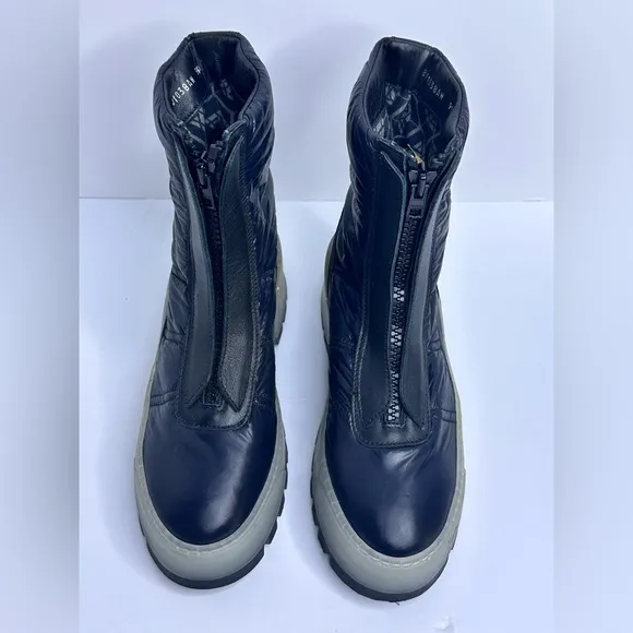 NWOB Aquatalia Amii Quilted Boots Black Nylon Chunky Lug Sole Weatherproof