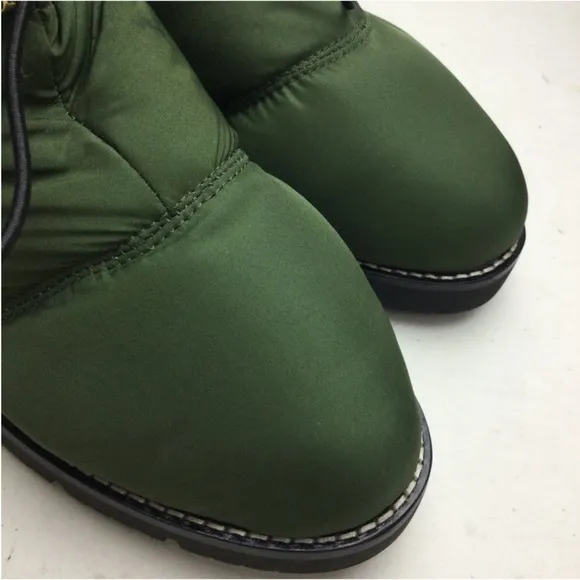 NWOB J Crew Elsa Quilted Puffed Toggle PrimaLoft Green Winter Boots Size 8