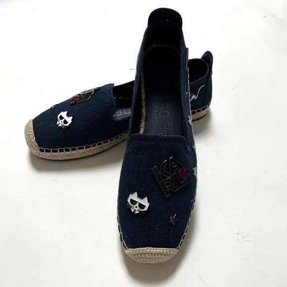 NWOB KARL LAGERFELD Malvie Denim Embellished Espadrilles Enamel Pins Size 9.5