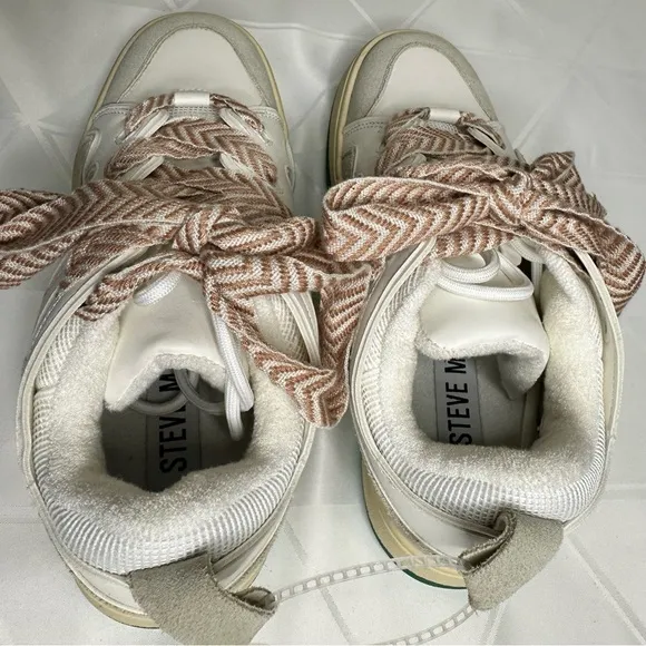 NWOB Steve Madden Women's Roaring Fashion  White/Green  Sneakers Size 9M